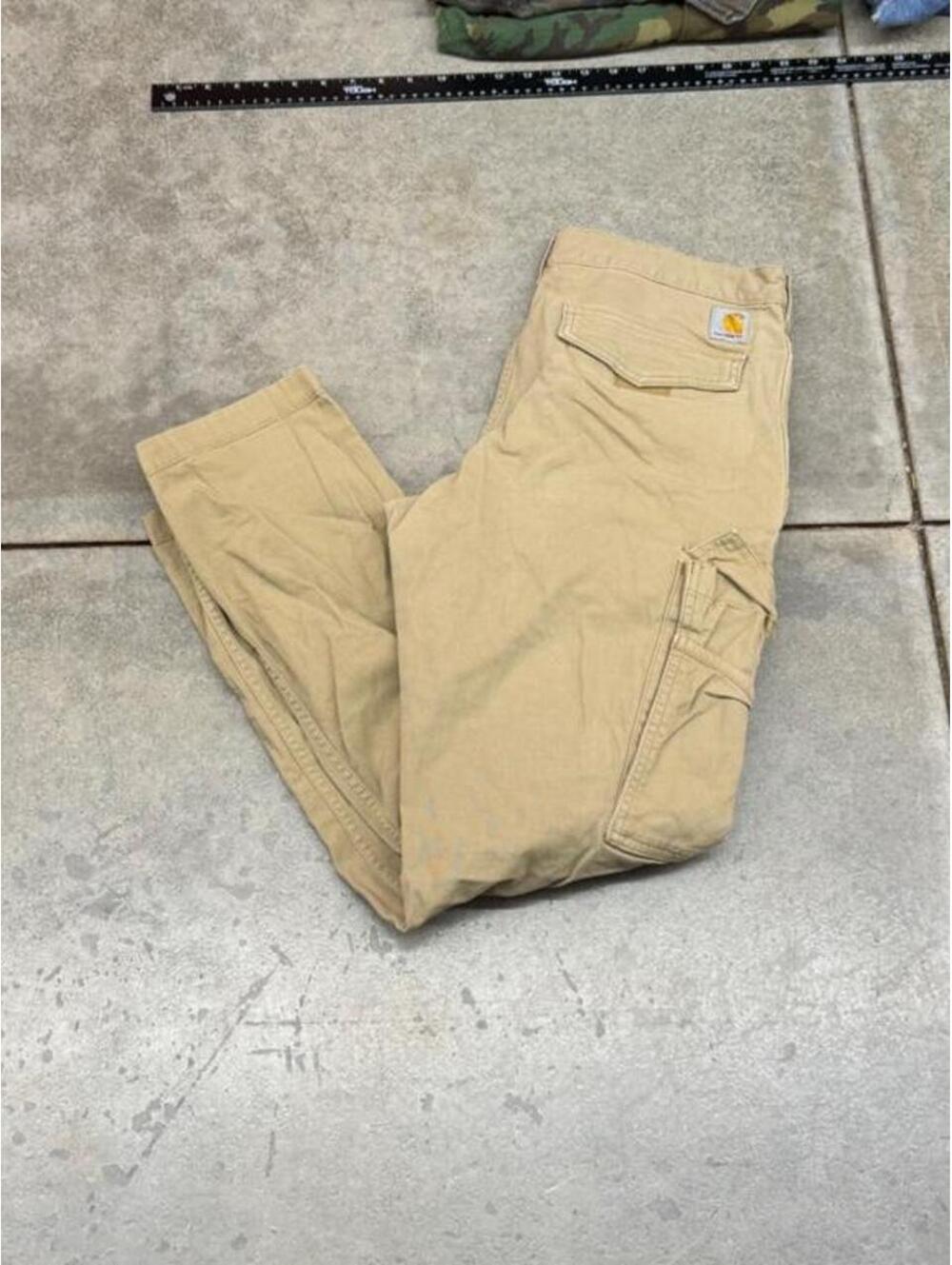 vintage carhartt beige relaxed baggy fit cargo pants size 30 x 30